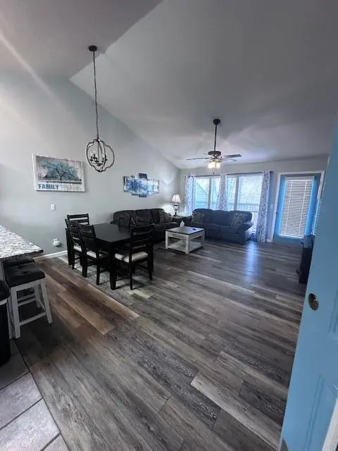 154 Oak Lane — photo 2
