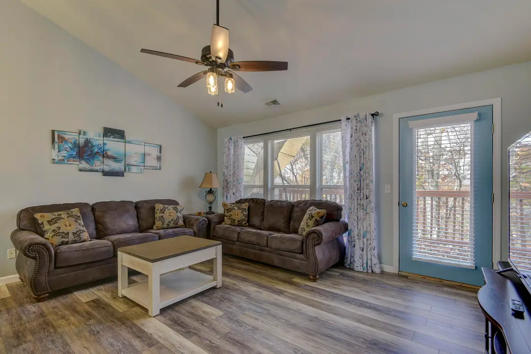 154 Oak Lane — photo 3