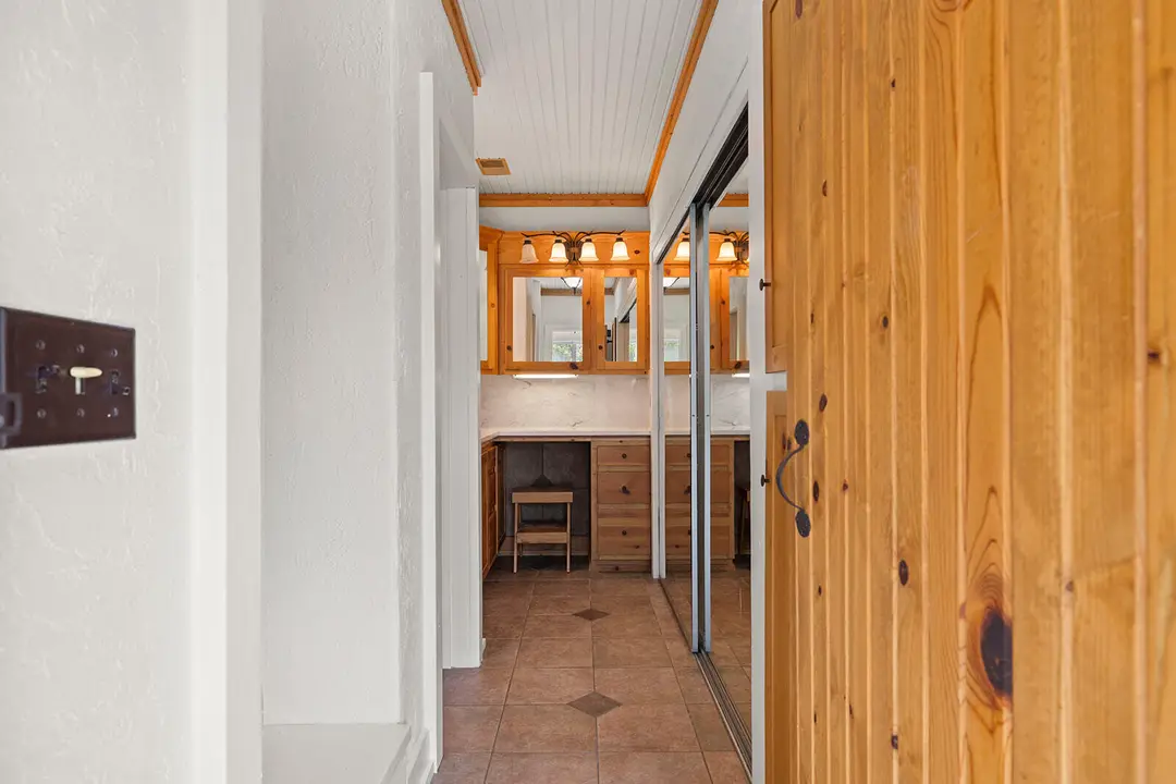76 Hunters Drive — photo 14