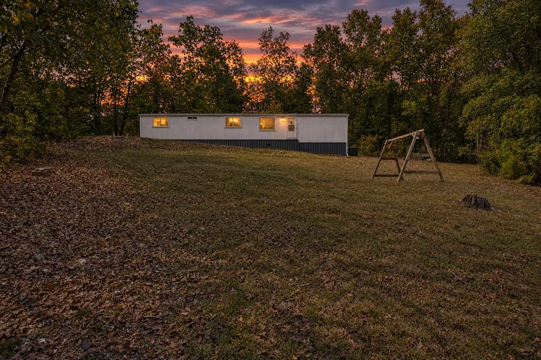 8 Lake Forest Drive — photo 1