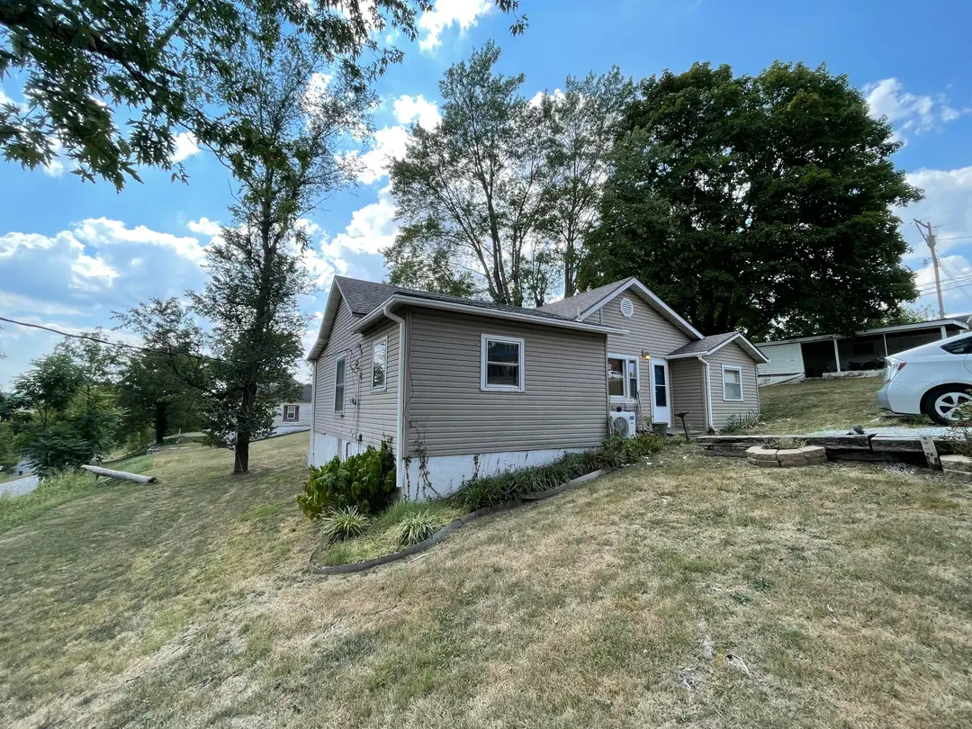 109 E Lillian Avenue E — photo 6