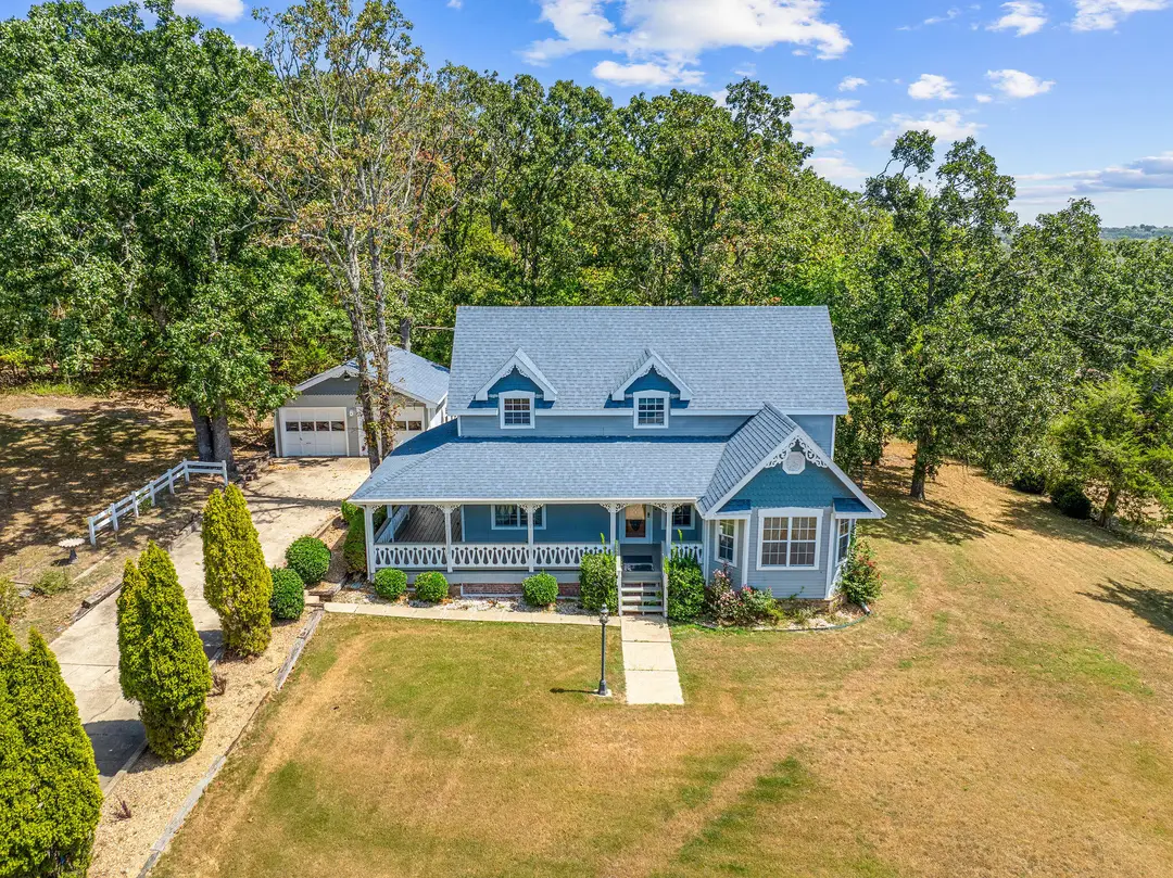 321 Valley Park Drive — photo 1