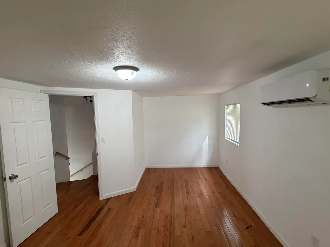 293 Millers — photo 11
