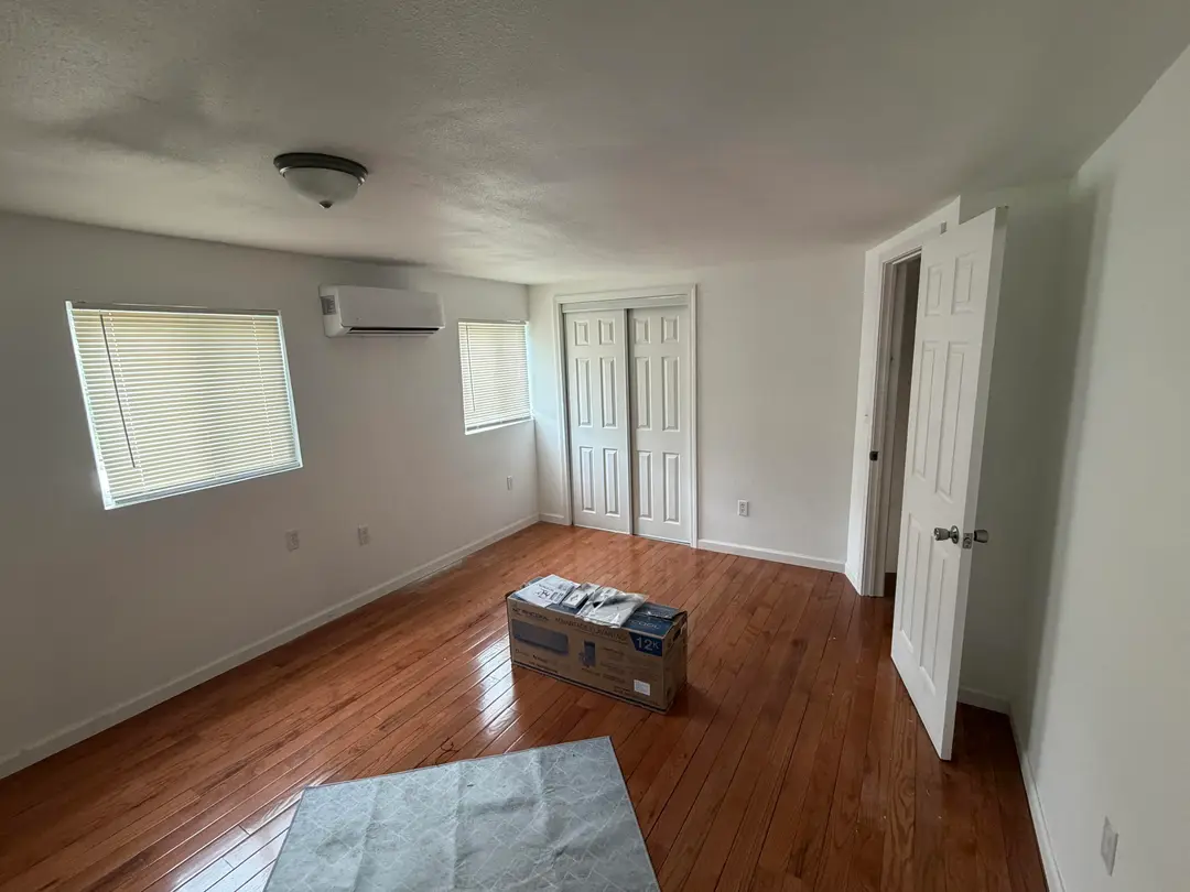 293 Millers — photo 8