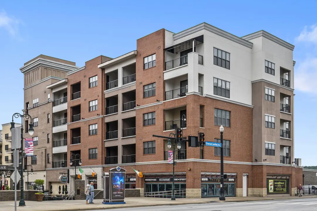 2204 A Branson Landing Boulevard — photo 1