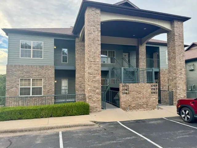 1063 Golf Drive — photo 1
