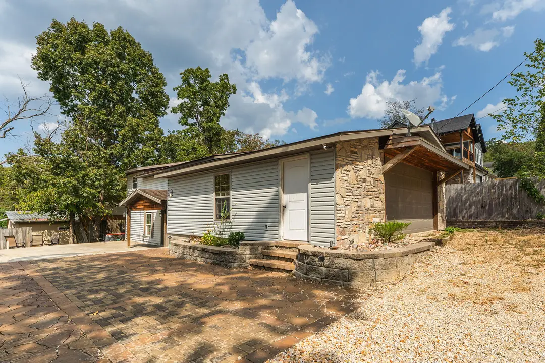 4155 Oakwood Road — photo 2