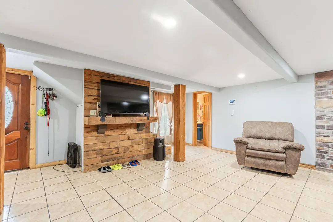 4155 Oakwood Road — photo 7