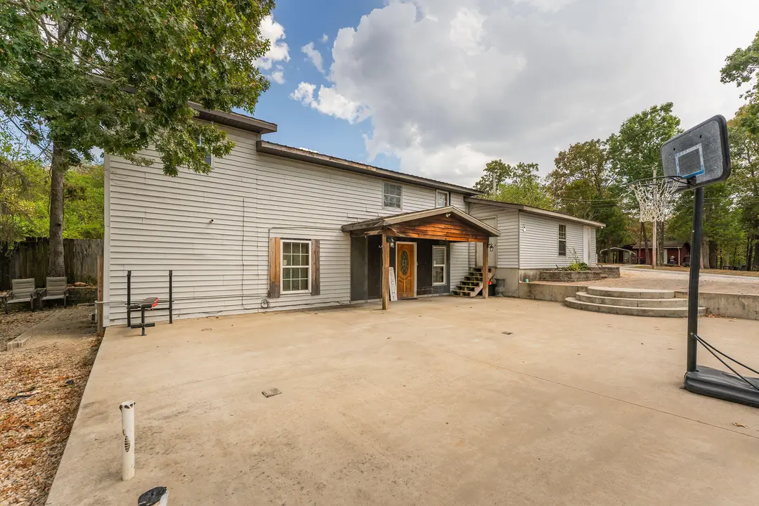 4155 Oakwood Road — photo 1