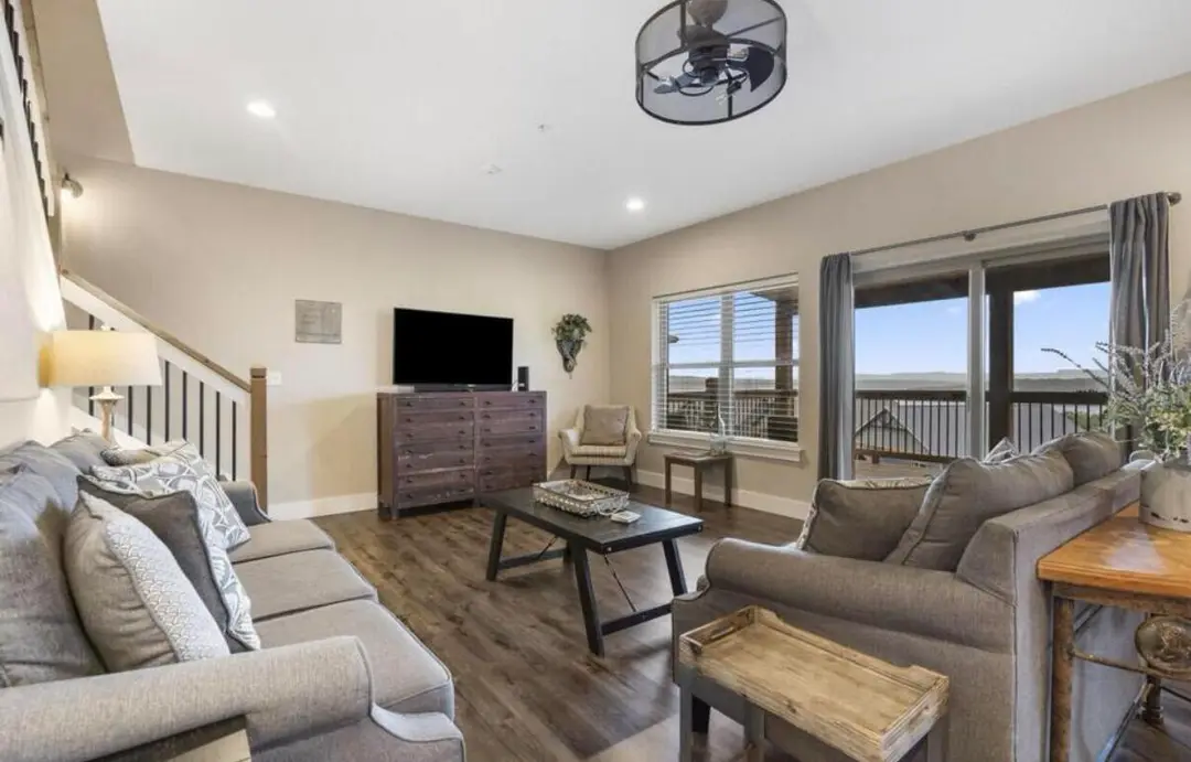 270 Chateau Cove Drive — photo 13
