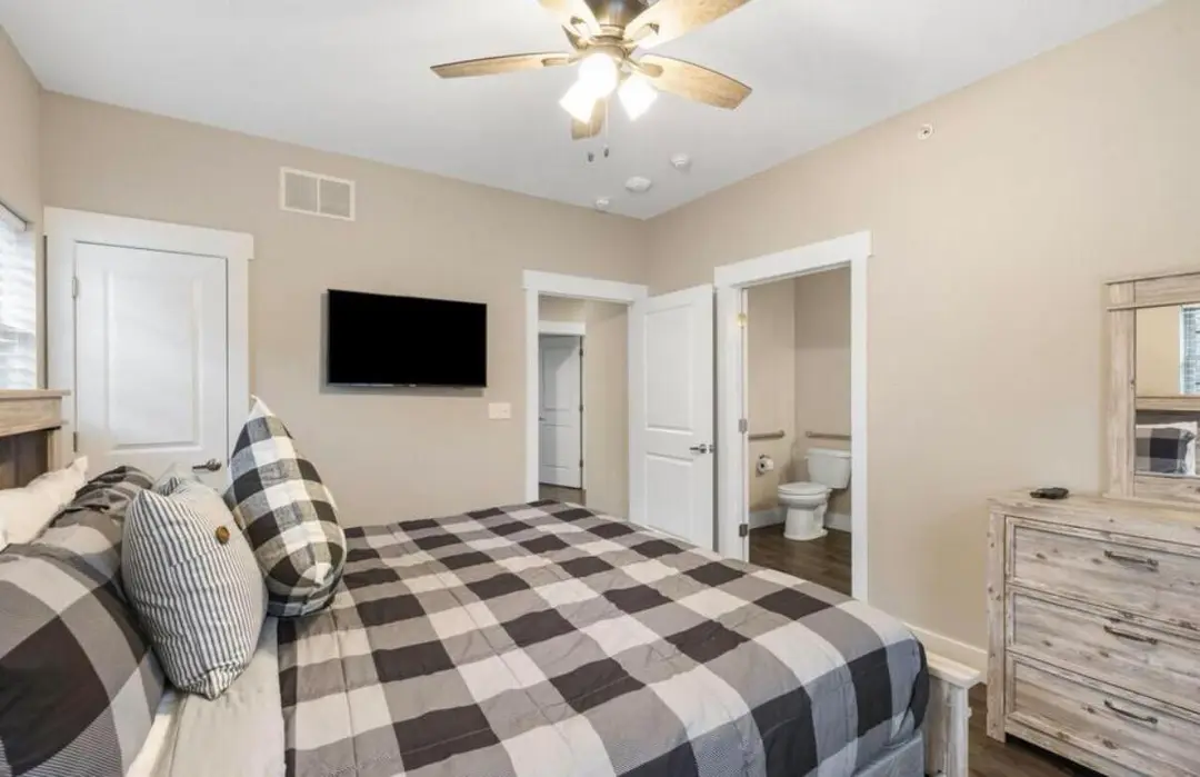 270 Chateau Cove Drive — photo 14