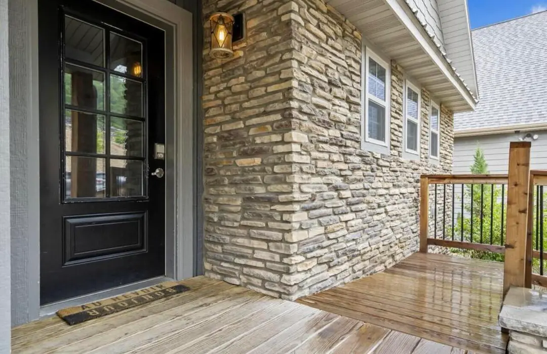 270 Chateau Cove Drive — photo 6