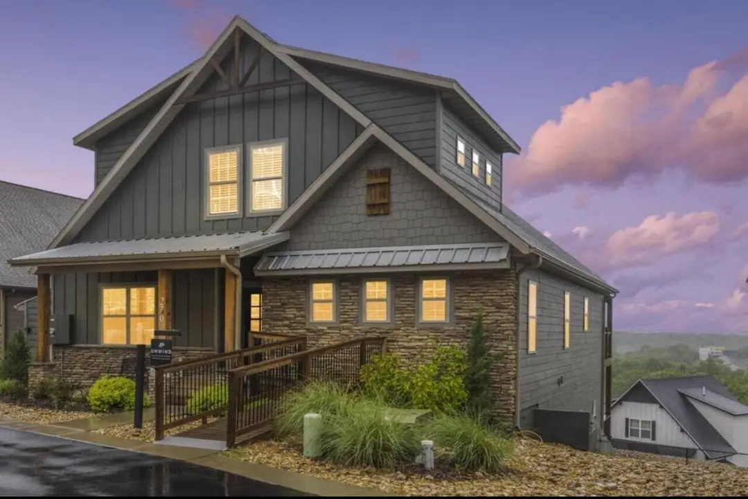 270 Chateau Cove Drive — photo 1