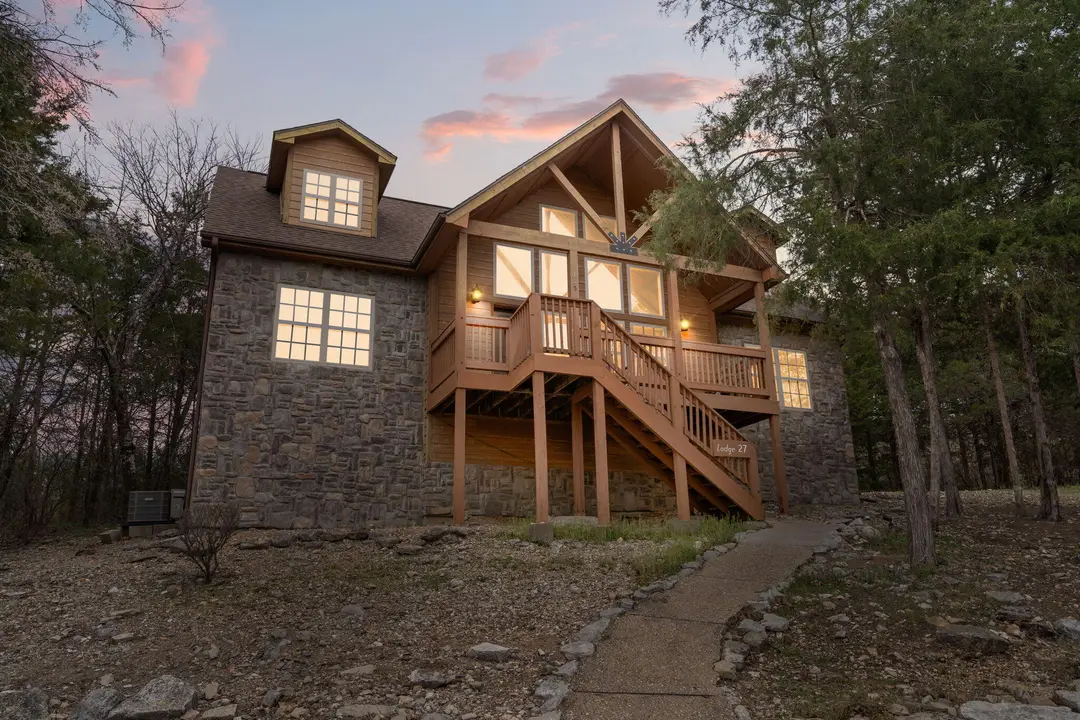 115 Baldknobber Drive — photo 2