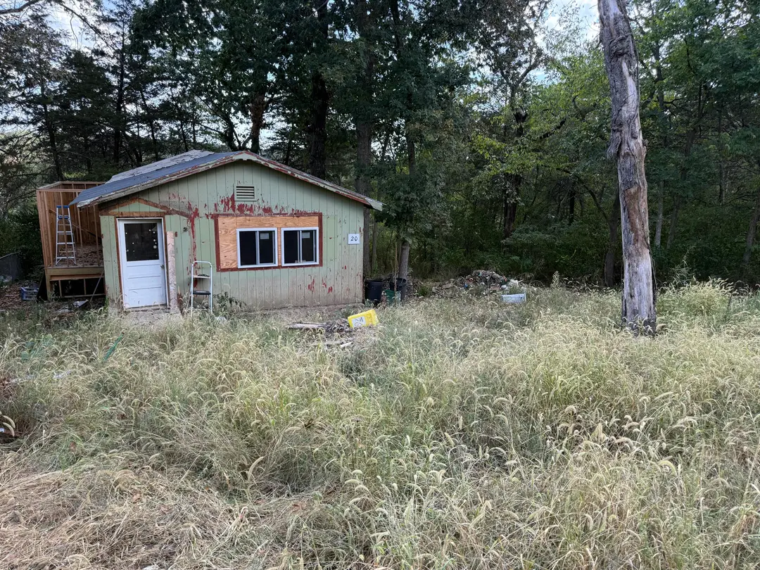 20 Dollar Lane — photo 1