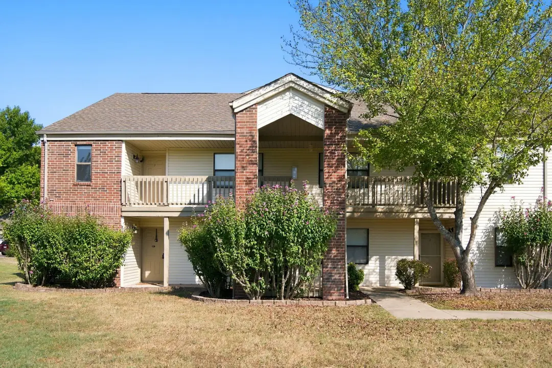 169 Highland Drive — photo 1