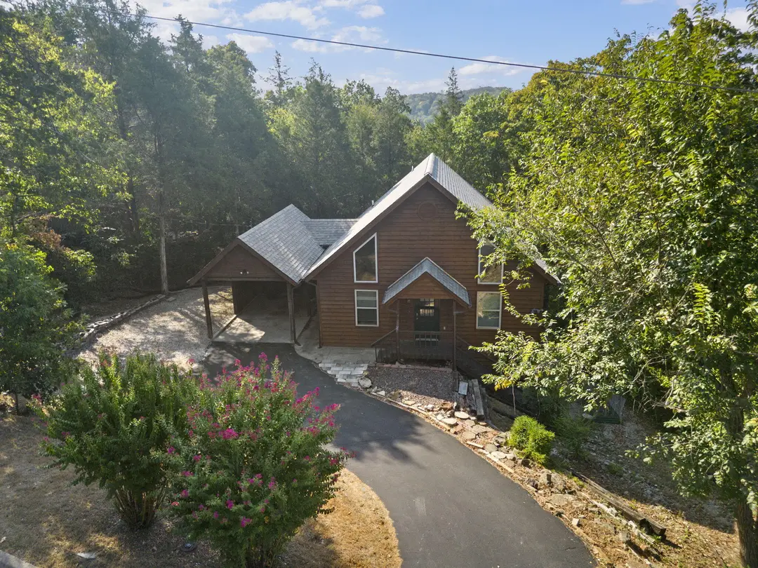 660 Ellison Street — photo 1