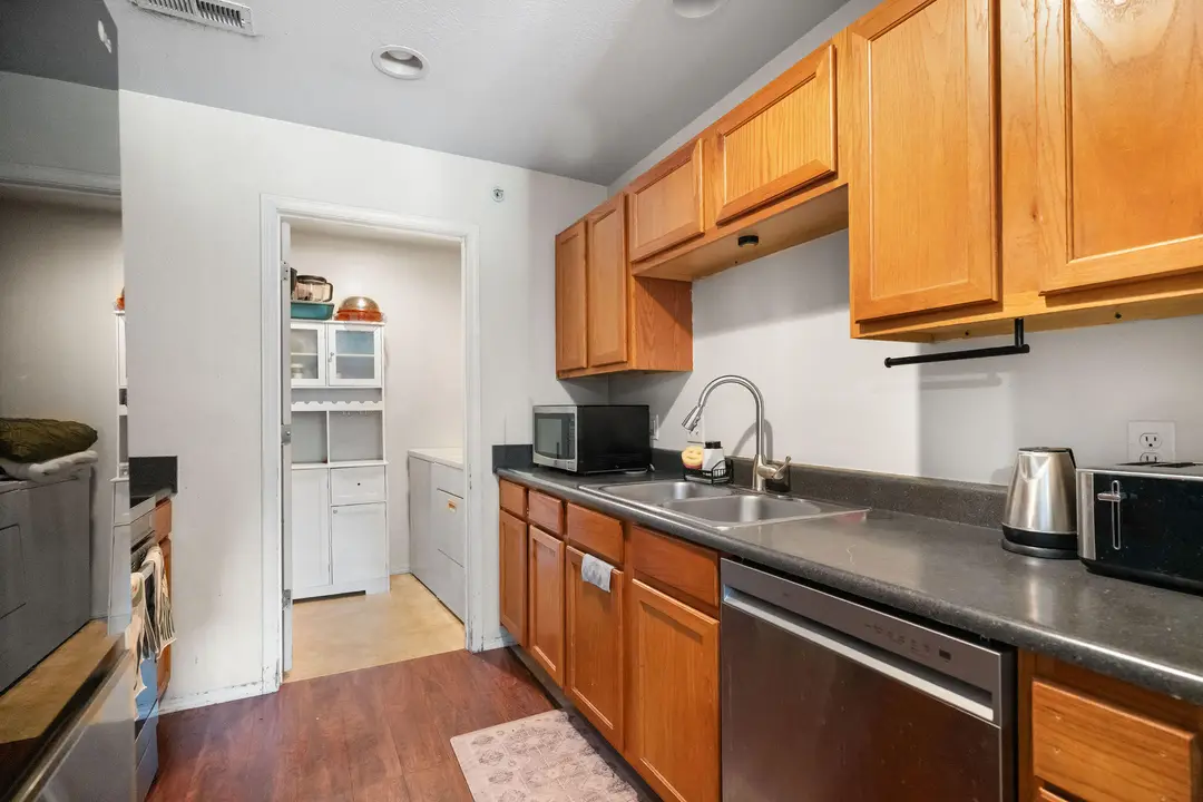 2919 Vineyards Parkway 10-2 — photo 19