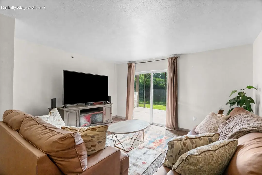 2919 Vineyards Parkway 10-2 — photo 10