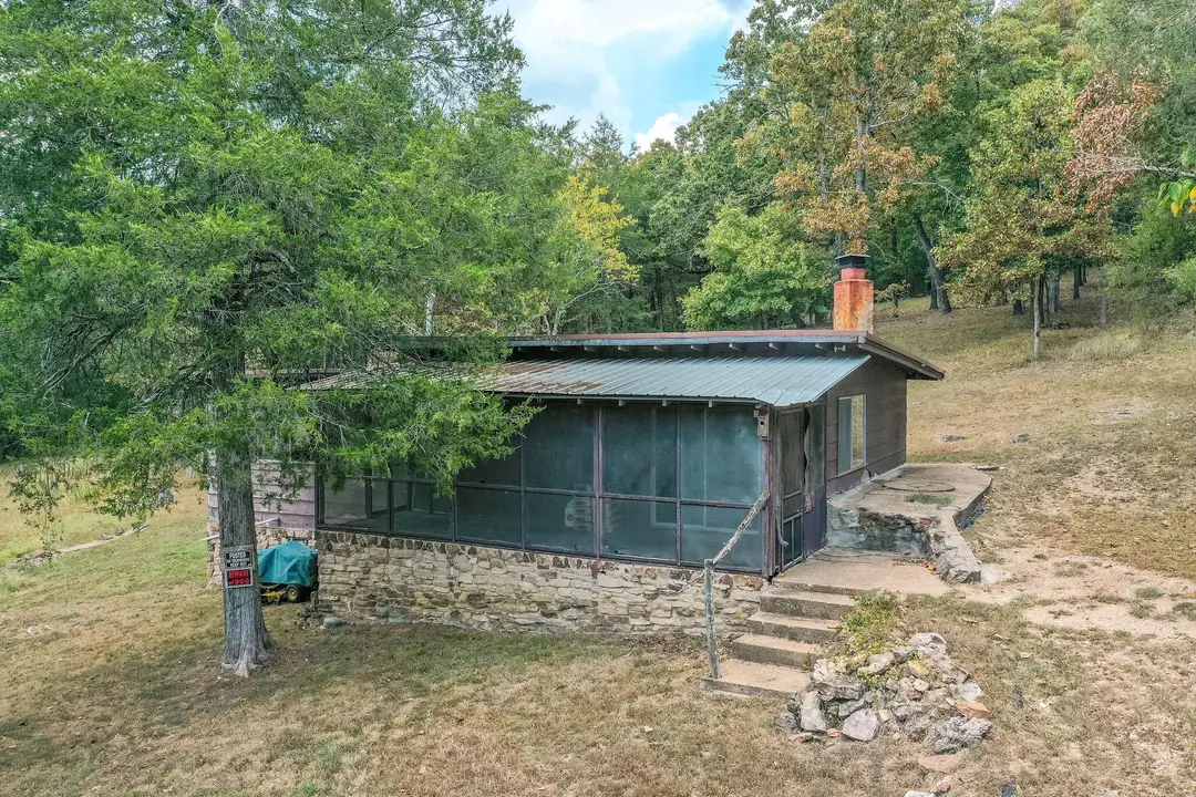 382 Susan Street — photo 1