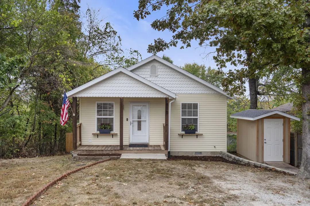 810 Knox Avenue — photo 1