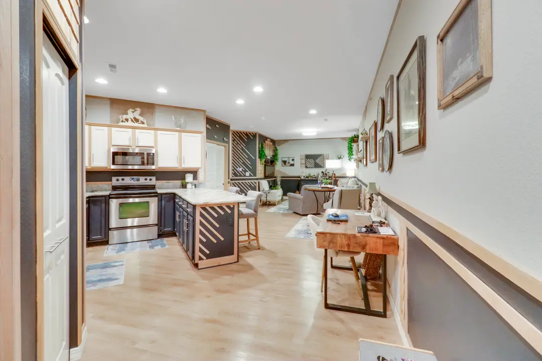 310 S Wildwood Drive — photo 1