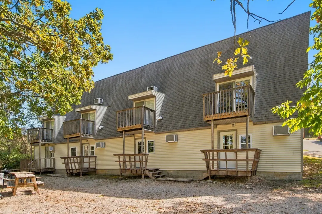 455 Eagle Drive — photo 1