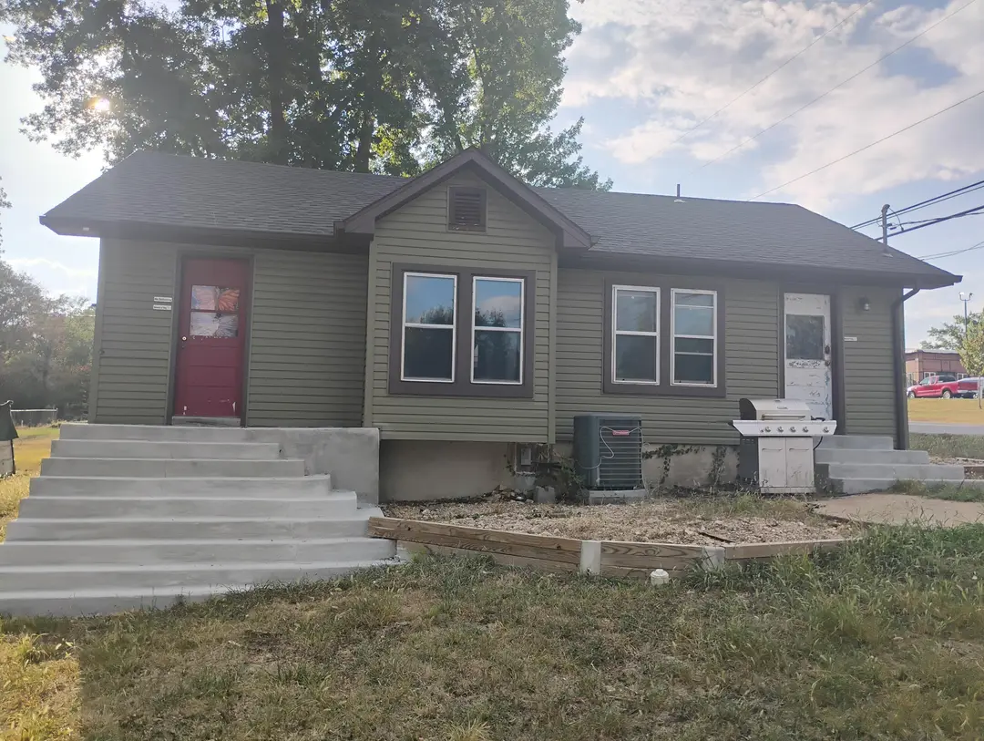 231 Lake Street — photo 2