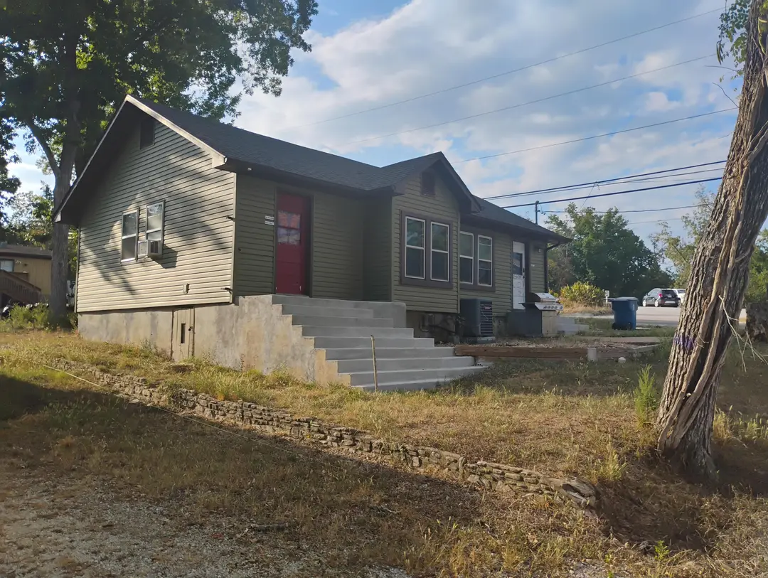 231 Lake Street — photo 1