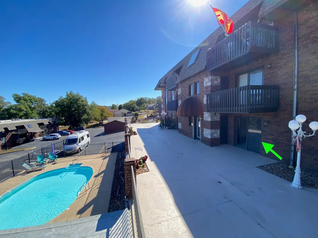 160 Wilshire Drive — photo 1