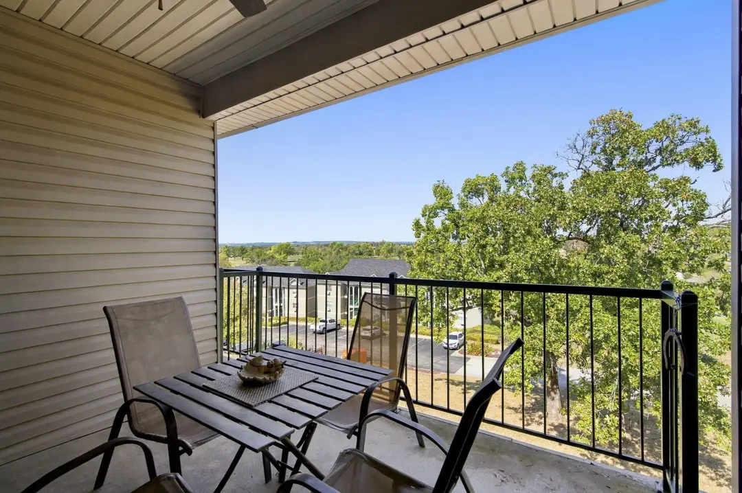 835 Fairview Street — photo 4
