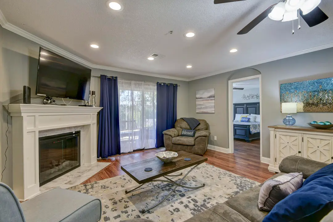 350 S Wildwood Drive — photo 1