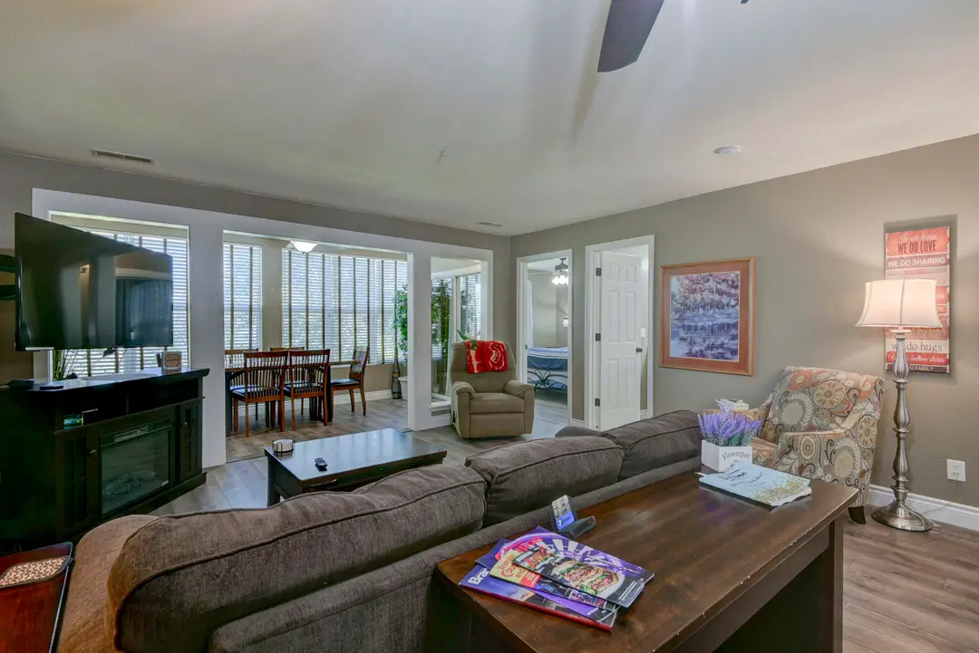 200 Golfview Drive — photo 8