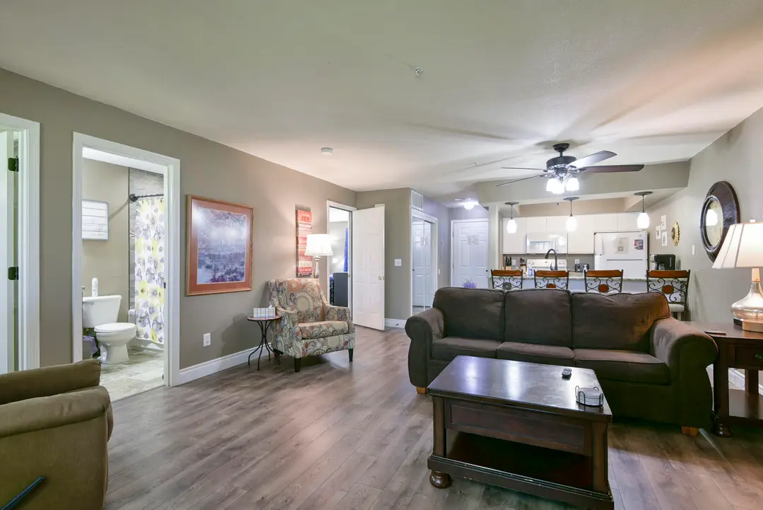 200 Golfview Drive — photo 9