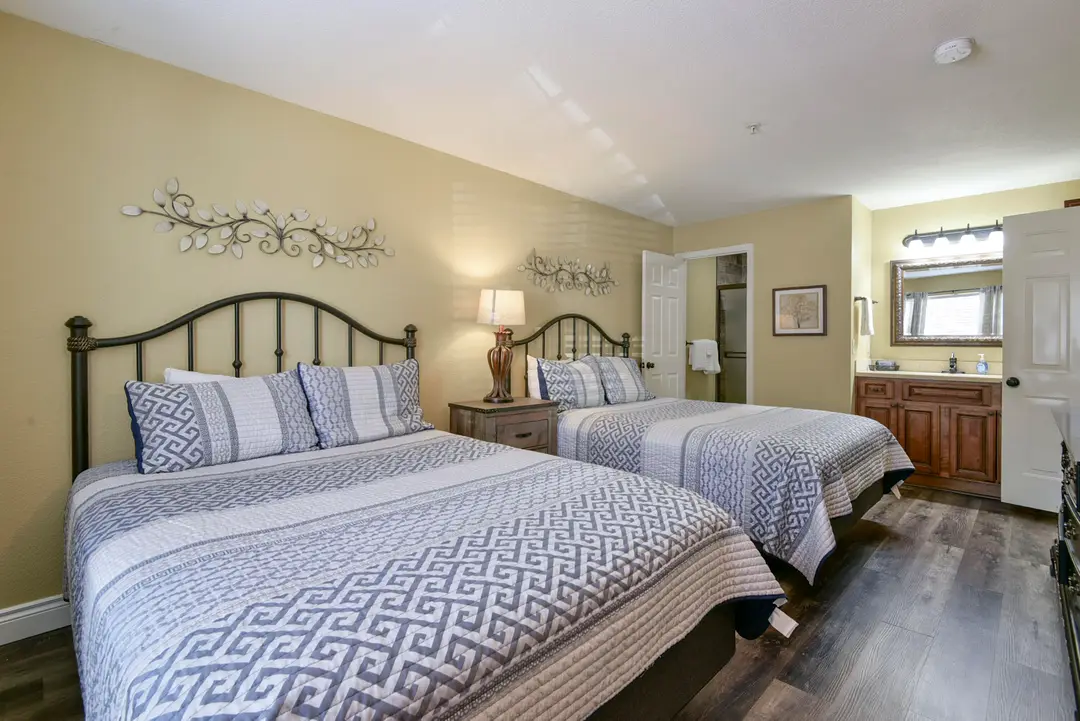 200 Golfview Drive — photo 11