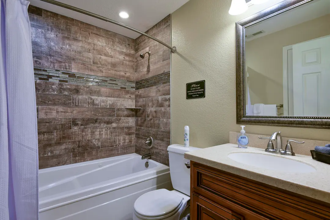 200 Golfview Drive — photo 18