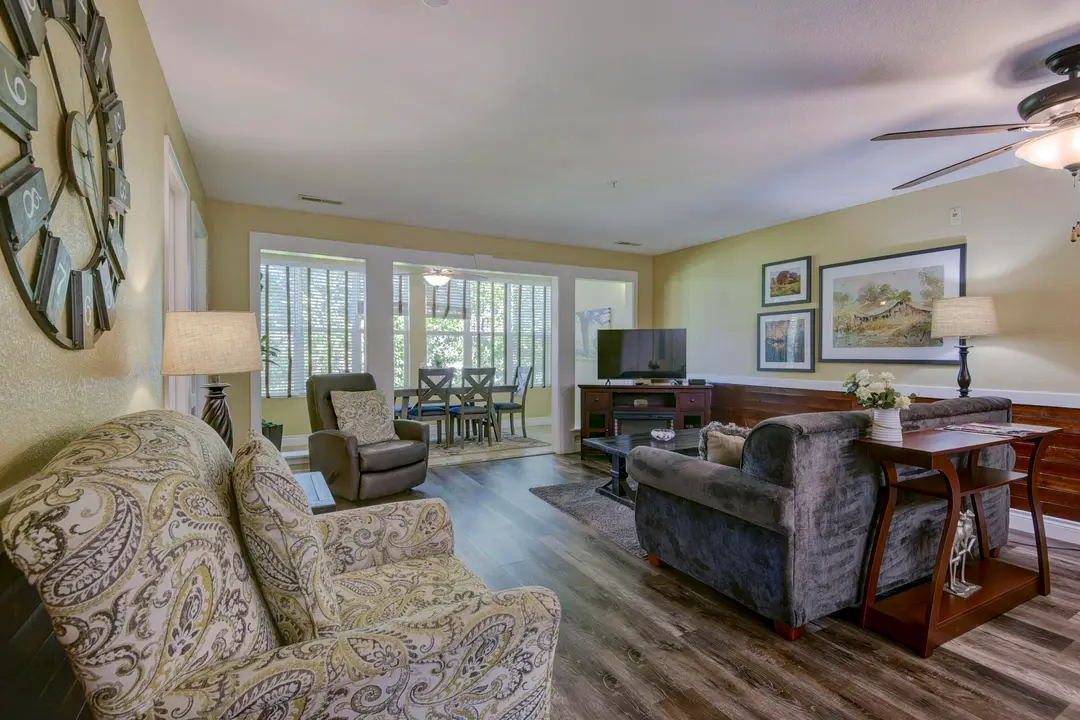 200 Golfview Drive — photo 7