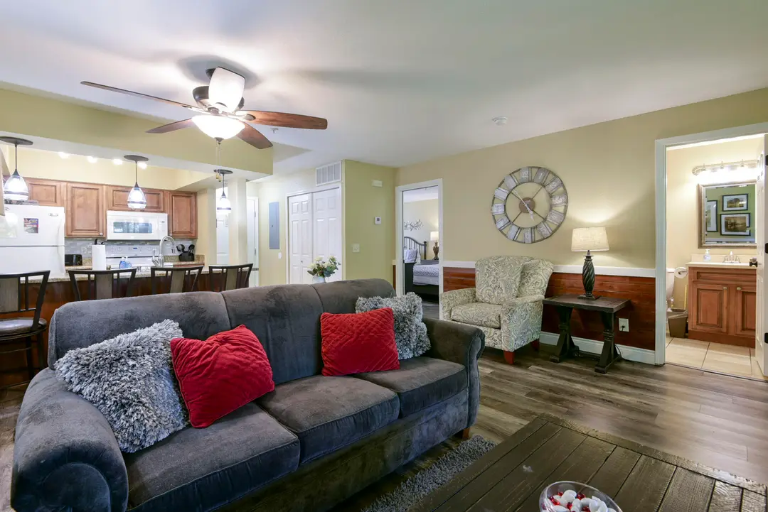 200 Golfview Drive — photo 9