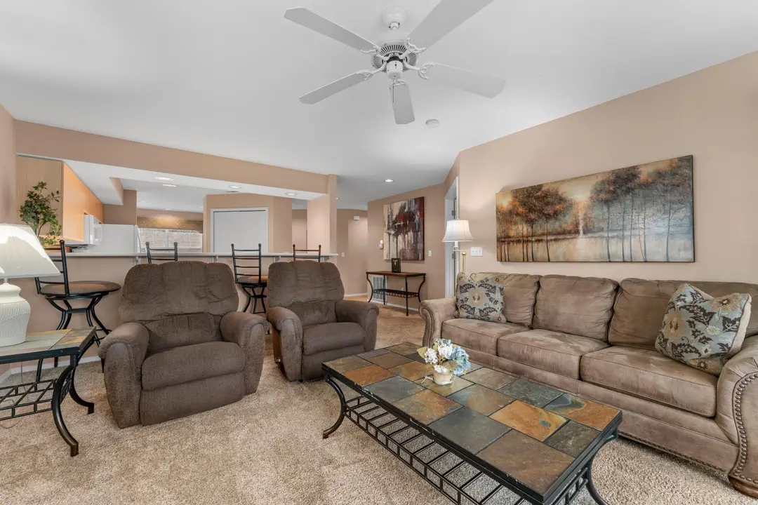 351 S Wildwood Drive — photo 1