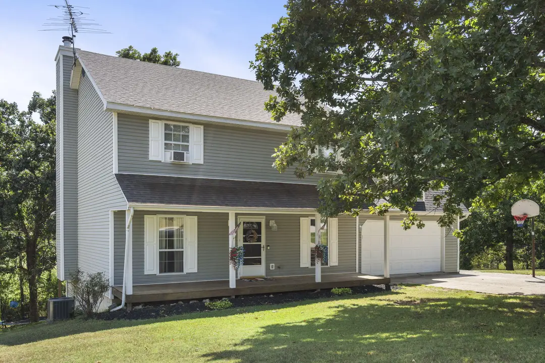 190 Mary Lane — photo 1