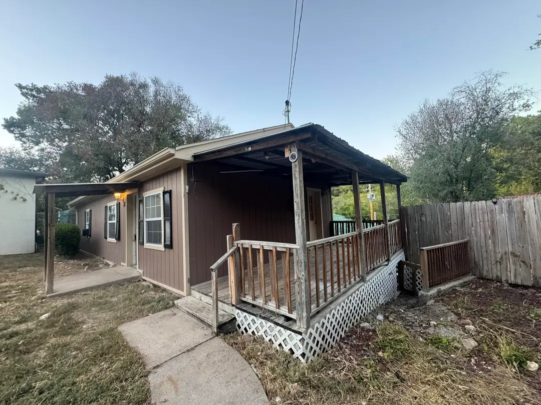 81 Claybough Street — photo 3