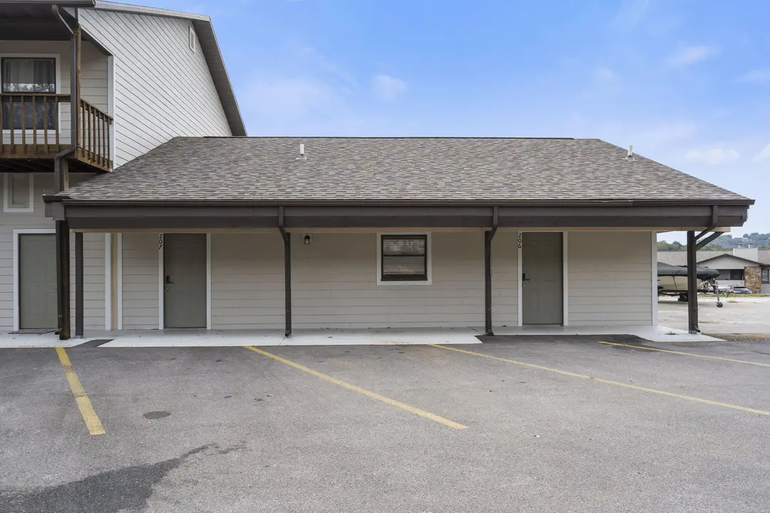 70 Kimberling Crossing Drive — photo 1