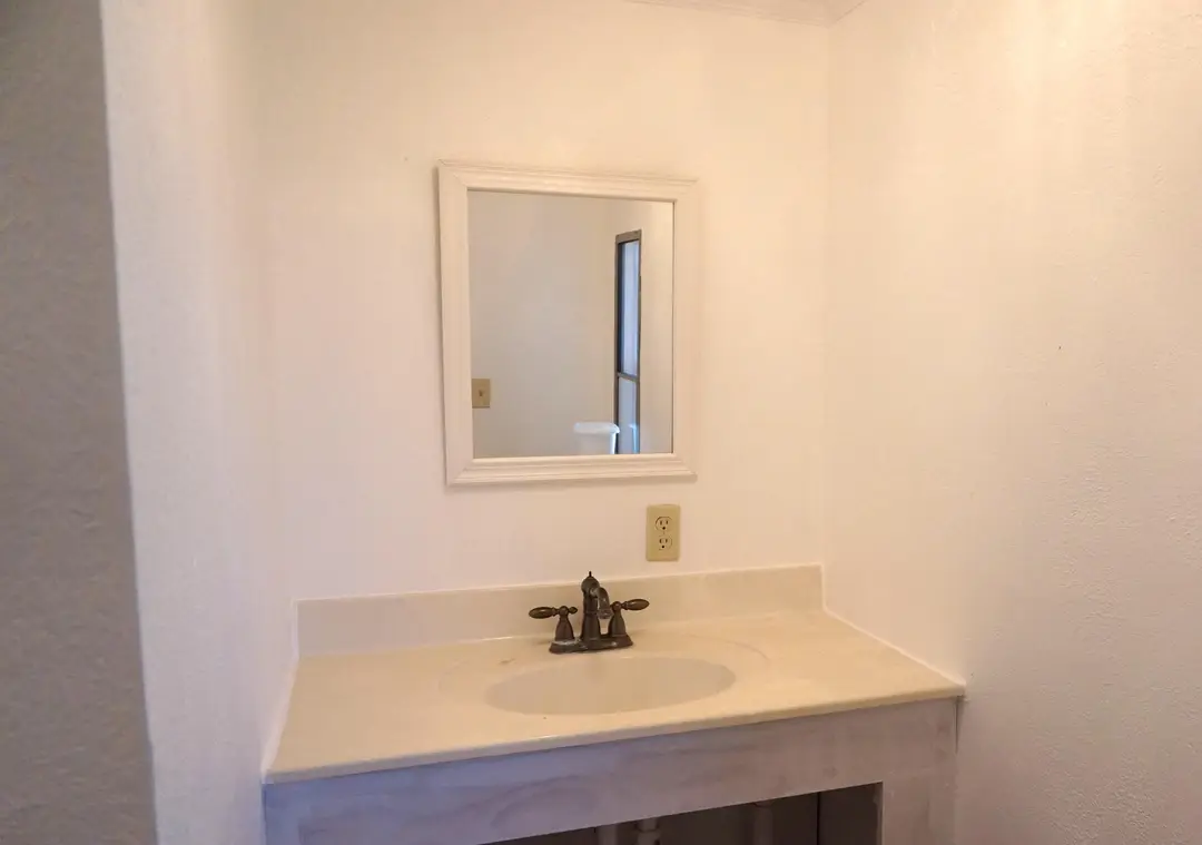 691 Showplace Gateway — photo 22