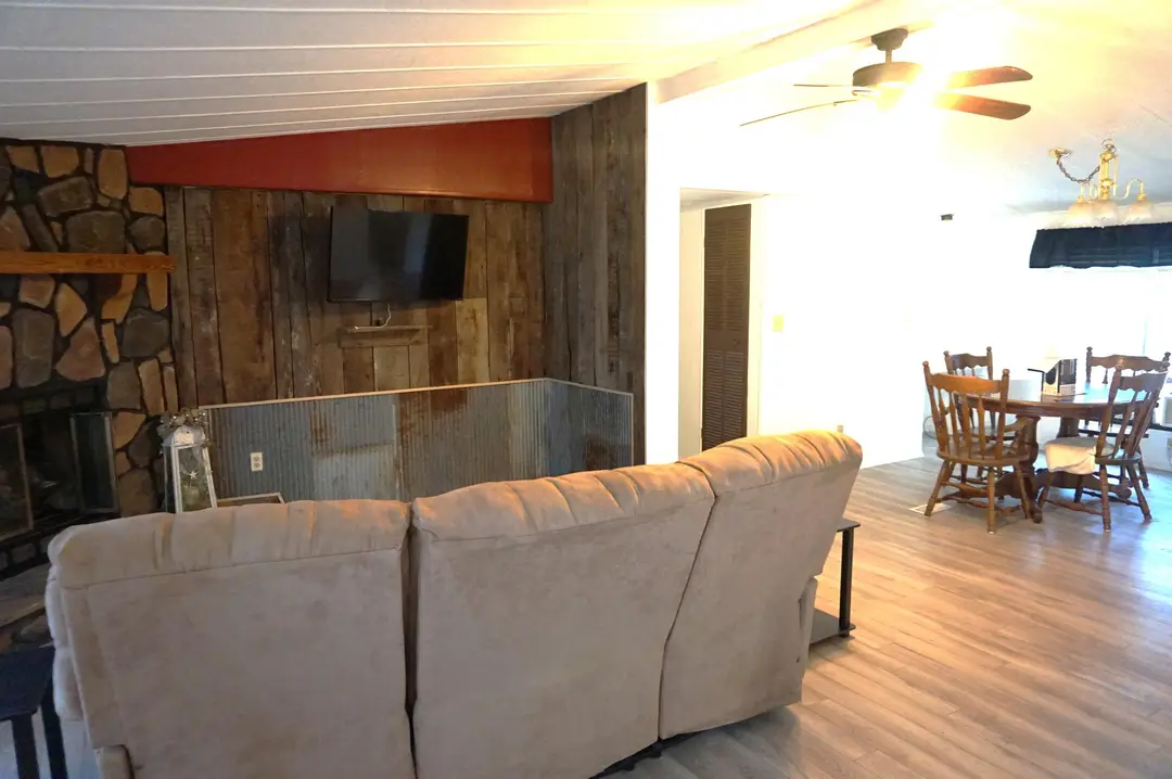 691 Showplace Gateway — photo 7