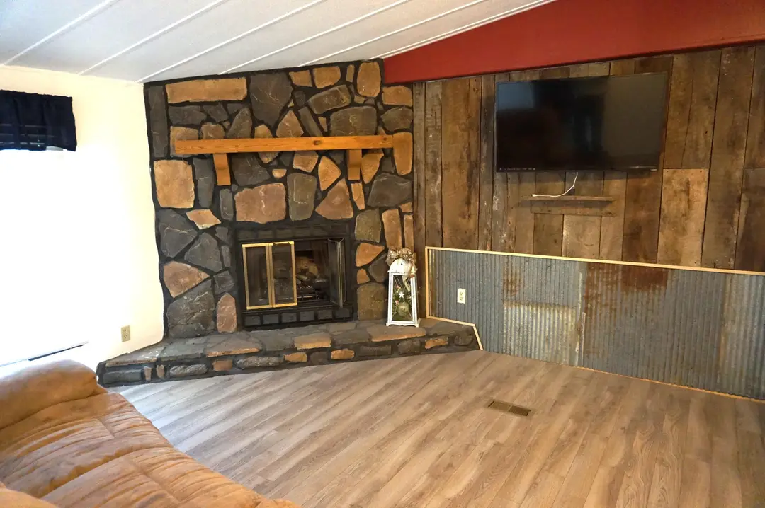 691 Showplace Gateway — photo 8