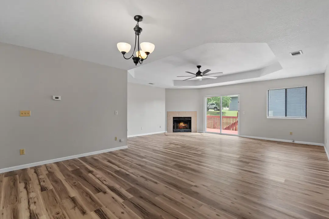 202 Travis Trail — photo 5