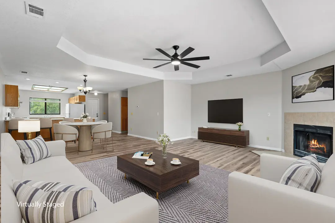 202 Travis Trail — photo 1