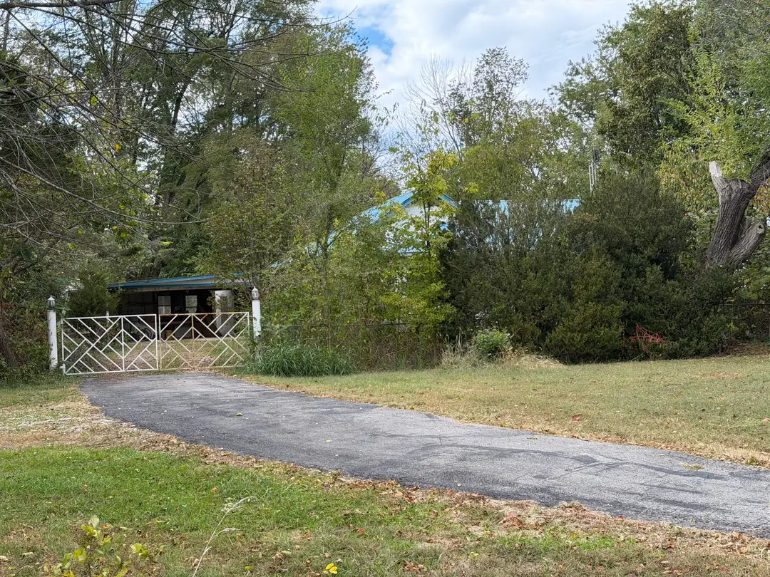 2207 State Highway M — photo 1