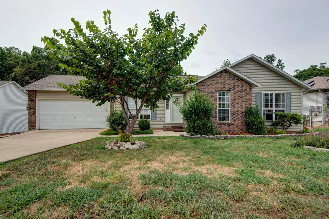 220 Blossom Valley