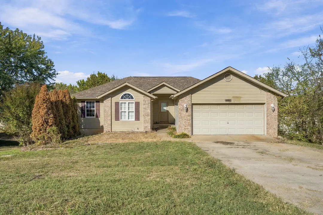 141 Clear Cove Drive — photo 1